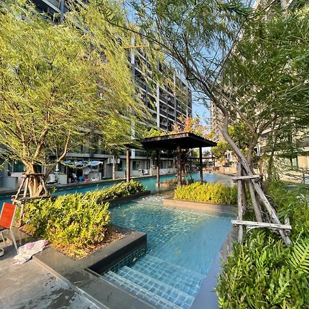 Luxury Condominium Sukhumvit 77 Бангкок Екстер'єр фото
